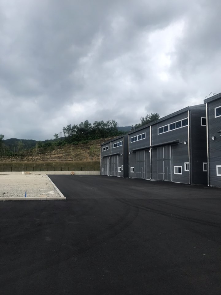 경산지식산업단지 내 신축 공장 임대. 120평. 청통와촌IC 8분거리. 보2천만원/월세180만원(창고로만 사용시 월세down) 매물 사진 2