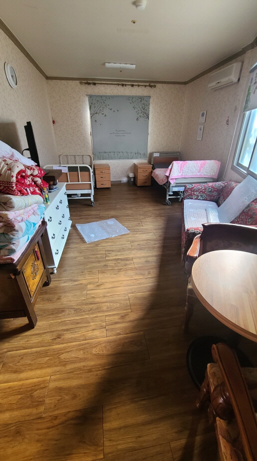 경산시 진량읍 노유자시설 매매. 용도변경 후 주택 사용 가능. 도시가스. 방4, 욕실2. 매물 사진 5