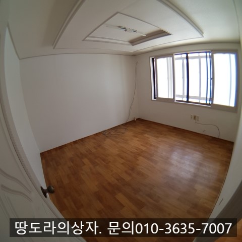 <대구 수성구 시지동 쓰리룸 월세. 500/30> 방2,거실1,욕실1,발코니1 매물 사진 4