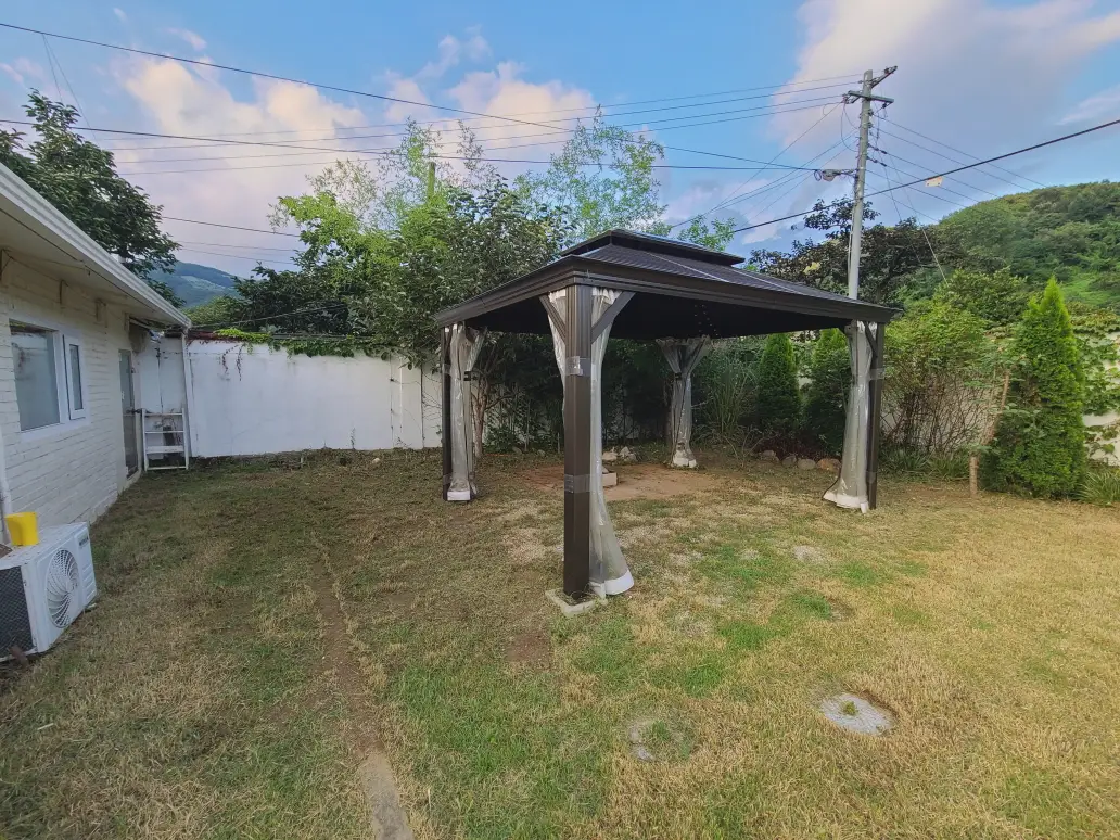 청도군 이서면 주택 정원 관리. 잔디깍기, 조경수 가지치기, 잡초 제거 등. (주택정원관리비용) 작업 사진 5