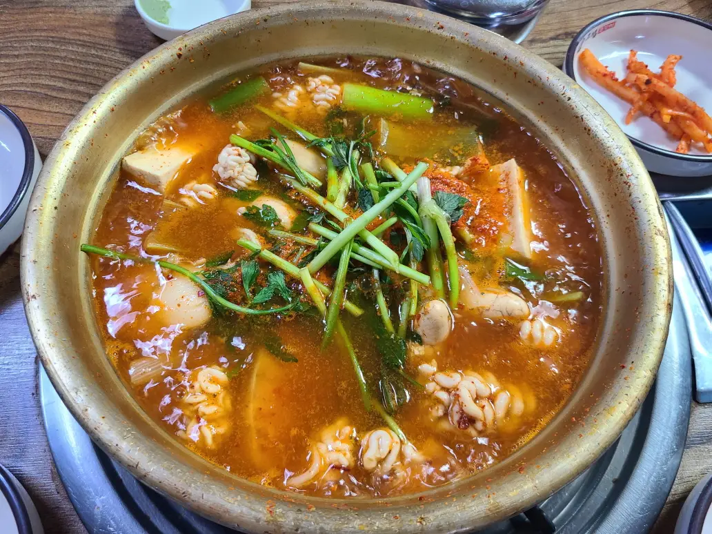 (영천 동태탕 맛집 5점) 영천시 완산동 '바다 양푼이 동태탕' 작업 사진 3