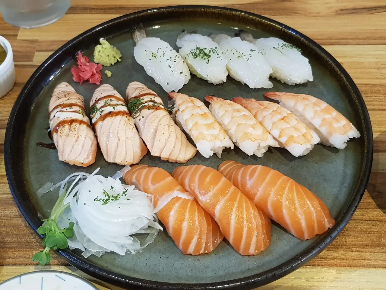 (5점) 대구 수성구 매호동 생연어샐러드 맛집 '용쉐프키친' 작업 사진 6