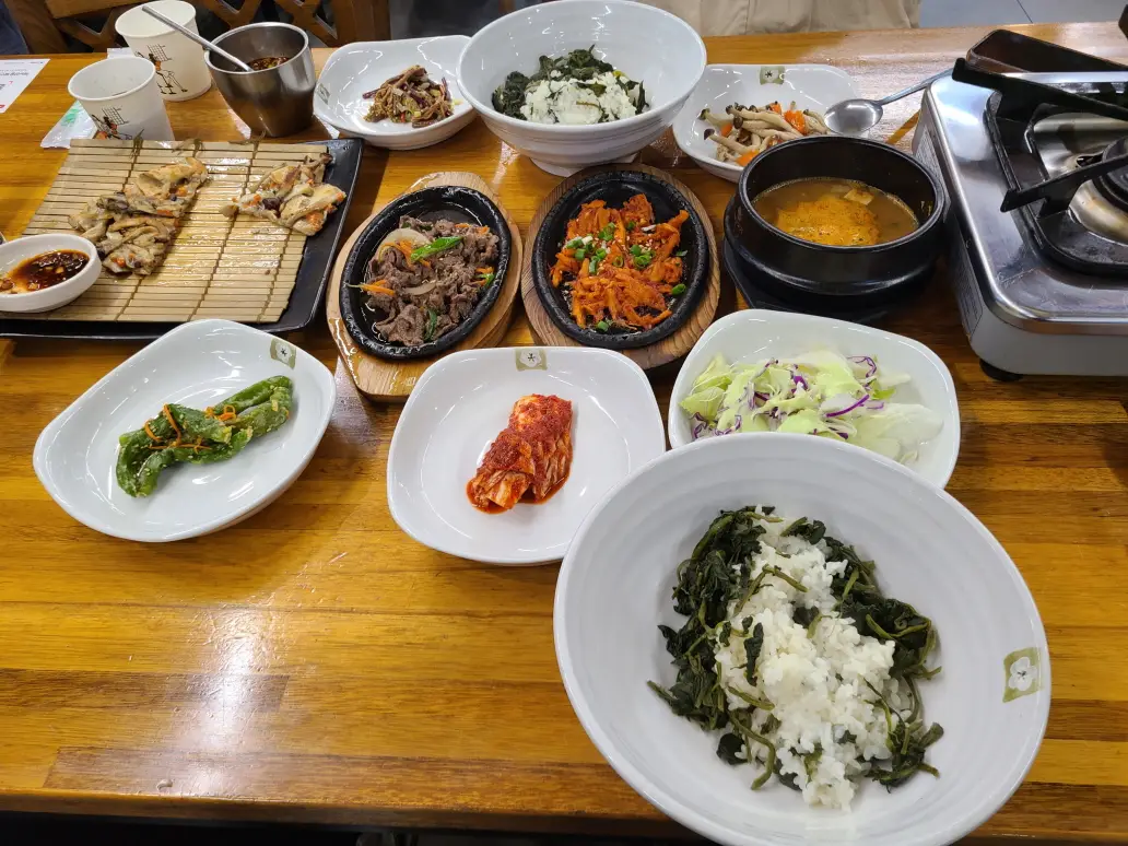 4점. 대구 팔공산 맛집. 고향식당 팔공본점. 곤드레 한상 후기. 작업 사진 3