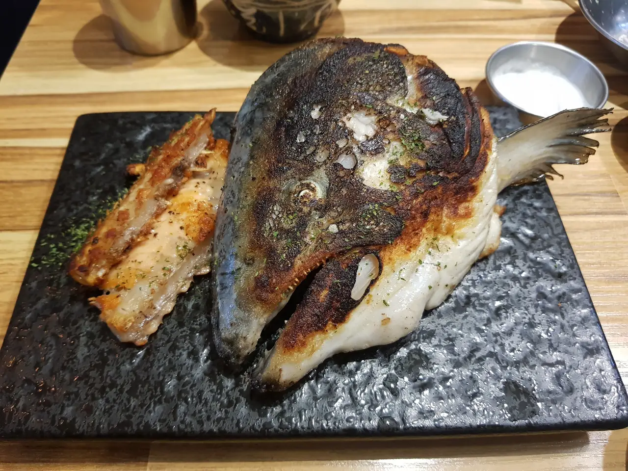 (5점) 대구 수성구 매호동 연어샐러드가 맛있는 일식 맛집 '용쉐프키친' 작업 사진 8