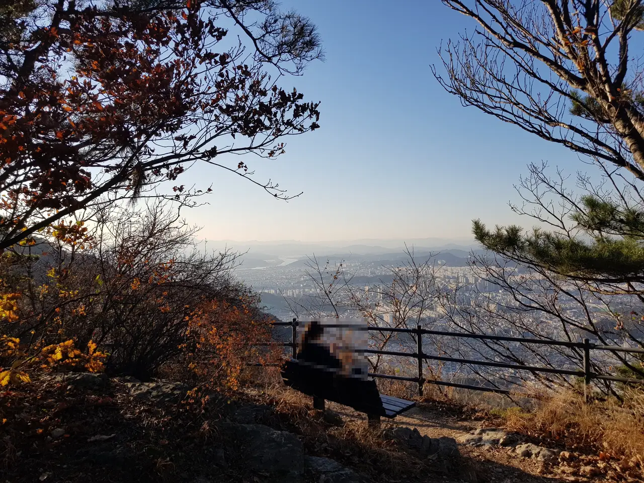 (4점) 대구 남구 앞산 케이블카. 케이블카 타고 올라간 앞산과 낙동강승전기념관 작업 사진 2