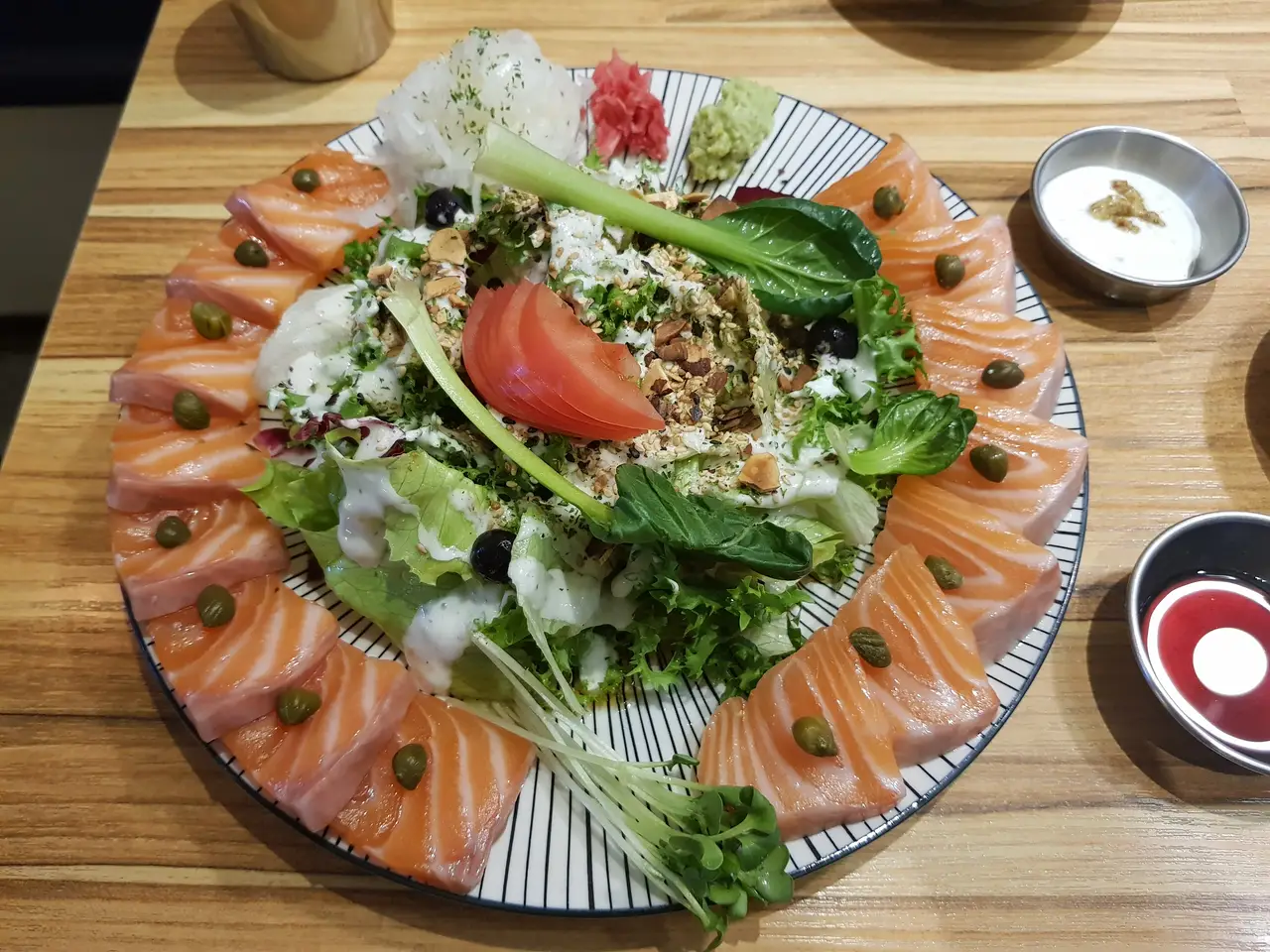 (5점) 대구 수성구 매호동 연어샐러드가 맛있는 일식 맛집 '용쉐프키친' 작업 사진 3