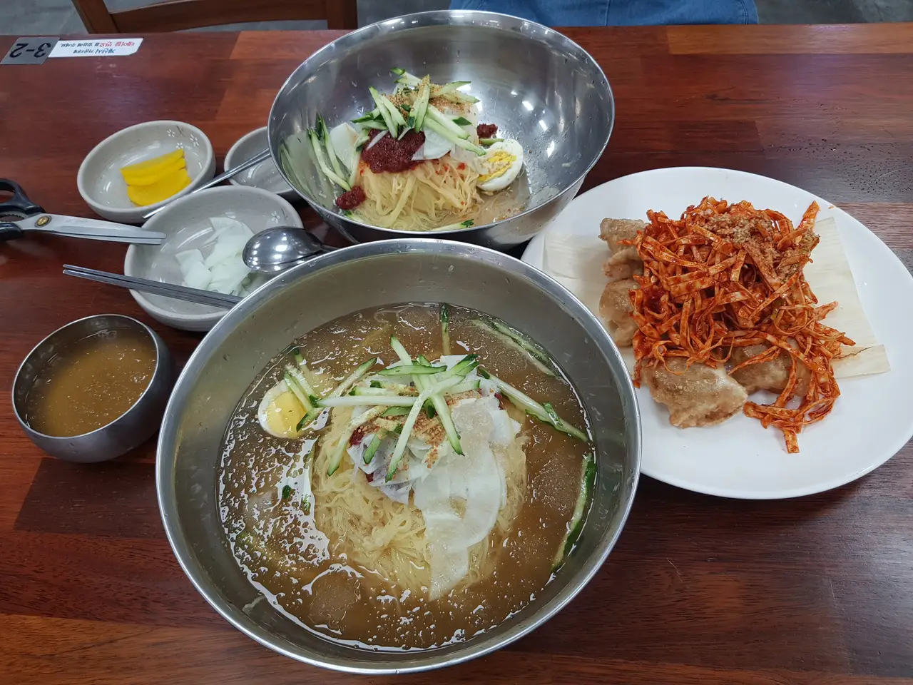 (5점) 대구 동구 방촌동 밀면 and 만두 맛집 '무진장 함버지기 즉석 밀면 손만두' 작업 사진 4