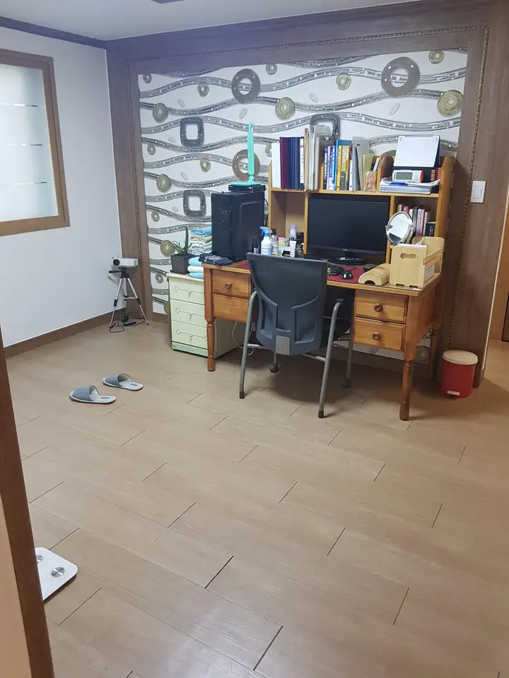 대구 수성구 매호동 쓰리룸(방2, 거실1) 남향 LH 전세입니다. 보증금 8천만원/관리비 10만원. 작업 사진 4