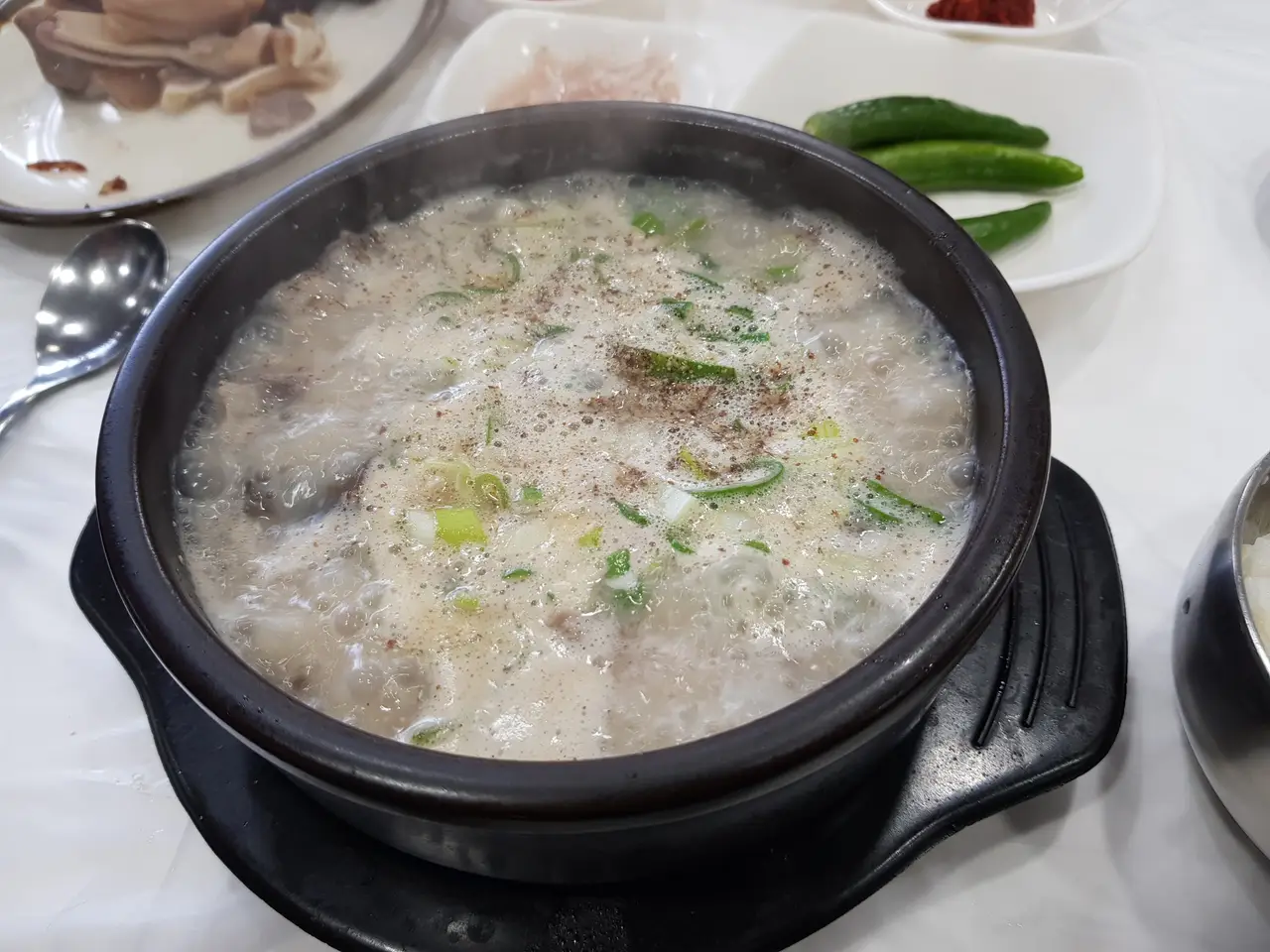 (3점) 충북 단양군 단양구경시장 내 백종원의 3대천왕에 나온 '충청도 순대' 작업 사진 5