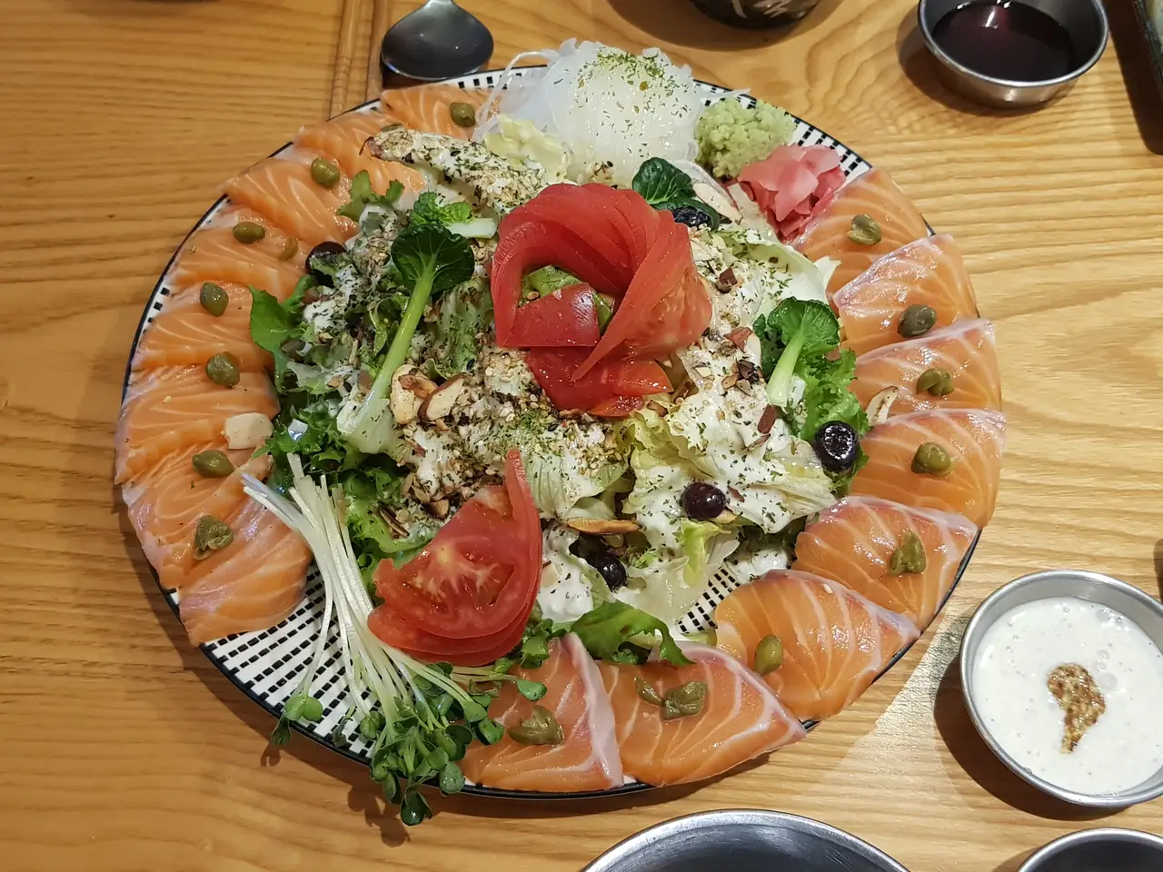 (5점) 대구 수성구 매호동. 연어샐러드가 맛있는 일본 가정식 전문점 '용쉐프 키친' 작업 사진 6