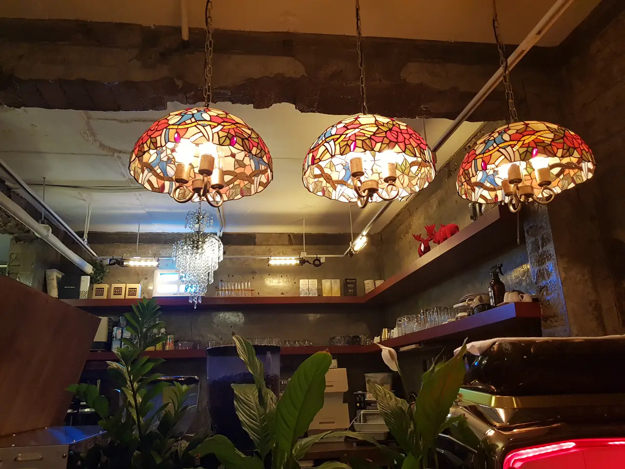 (5점) 대구 수성구 범어동 커피와 와플이 맛집인 분위기 좋은 카페 '오후(5whoo)' 작업 사진 3
