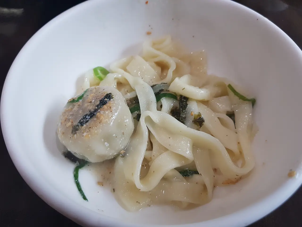 (5점) 경남 밀양 수타 들깨칼국수 맛집 '홍두깨칼국수' 작업 사진 15