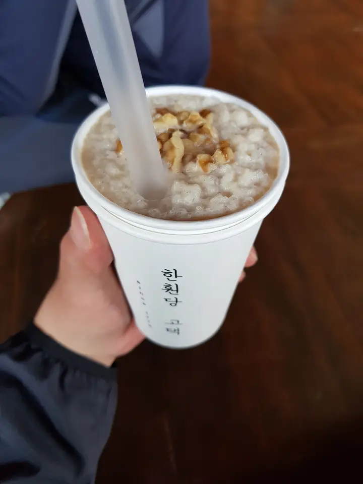 (4점) 대구 달성군 현풍읍 분위기 좋은 한옥 고택 카페 '한훤당 고택 바이소가' 작업 사진 14