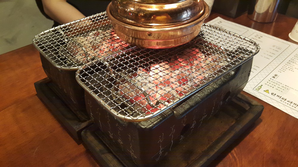 <수성못 한끼와 야끼> 직접 구워먹는 초밥 작업 사진 2