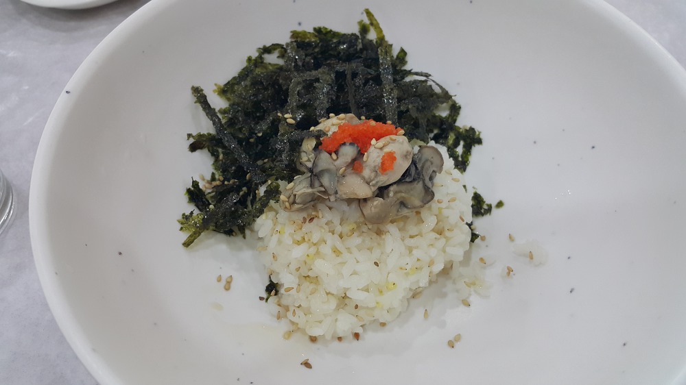<통영 한마음식당> 둘이서 배터지게 먹을 수 있는 굴요리 작업 사진 6