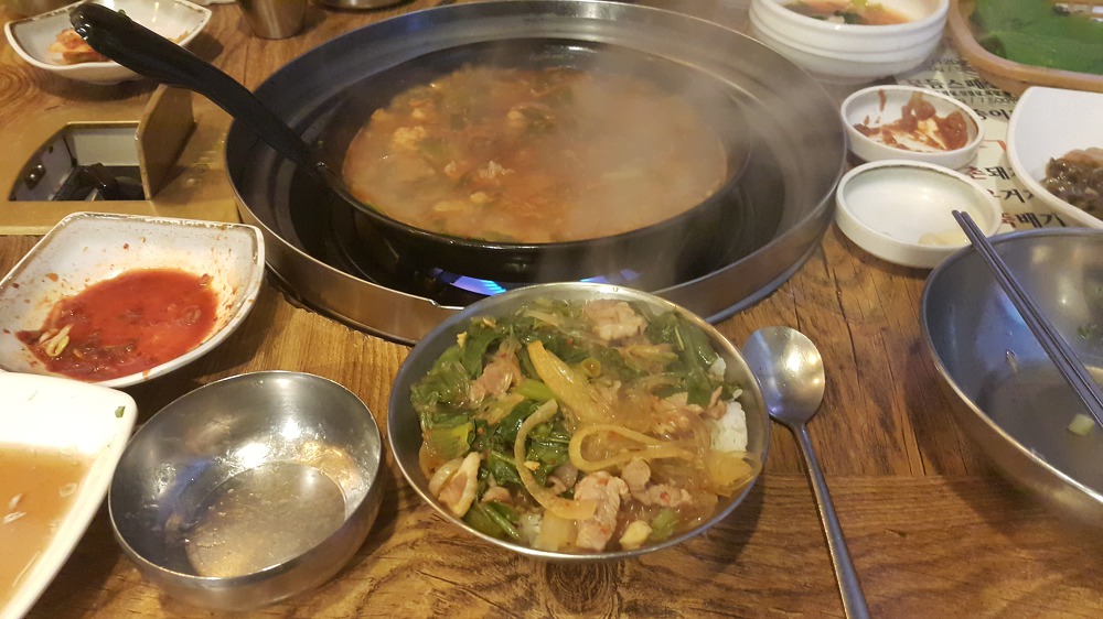 <대구 수성구 상동 '돈모닝'> 제주도 흑돼지 오겹살과 촌돼지찌개 작업 사진 8