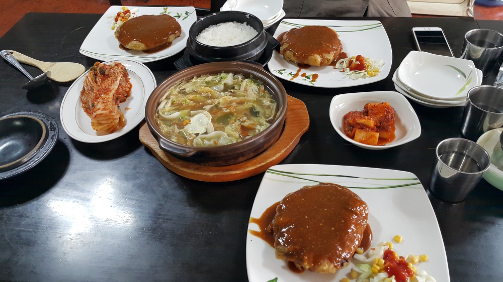 <공주 중동 \"여러분고맙습니다\"> 수제돈까스와 황태해장국 작업 사진 3