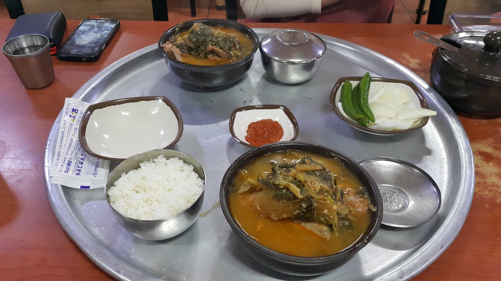 <대구 달성 논공 \"홍천뚝배기 본점\"> 깔끔한 맛의 뼈다귀 해장국 작업 사진 3