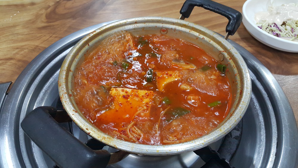 <대구 동구 효목동 \"효목동 돼지찌개\"> 칼칼한 맛에 술안주로 괜찮을 찌개 작업 사진 5