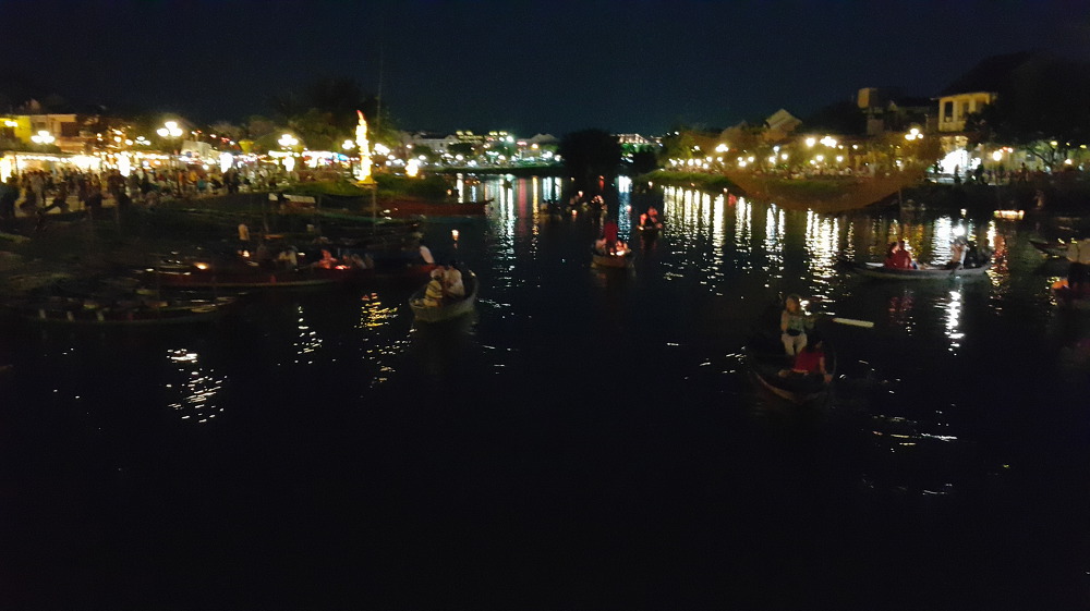 <200만원으로 떠나는 25일간의 동남아여행> 베트남 5일차 2번째 . 다낭, 호이안(야간) 작업 사진 24