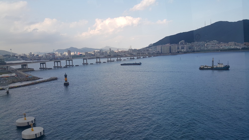 <부산 서구 안남동 "송도해상케이블카"> 바닥이 보이는 케이블카 작업 사진 6
