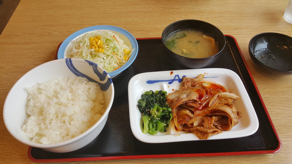 <일본 오사카성 근처 식당> 직장인들이 많이 찾는 24시간 식당 작업 사진 4