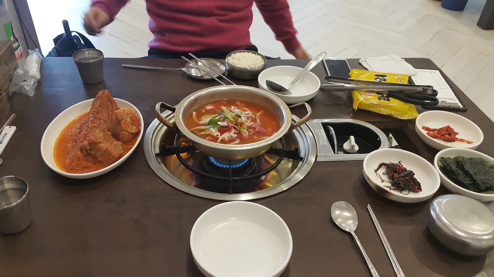<대구 중구 동인동 \"한옥집\"> 대구시내쪽 묵은지 김치찜 괜찮은 곳 작업 사진 5