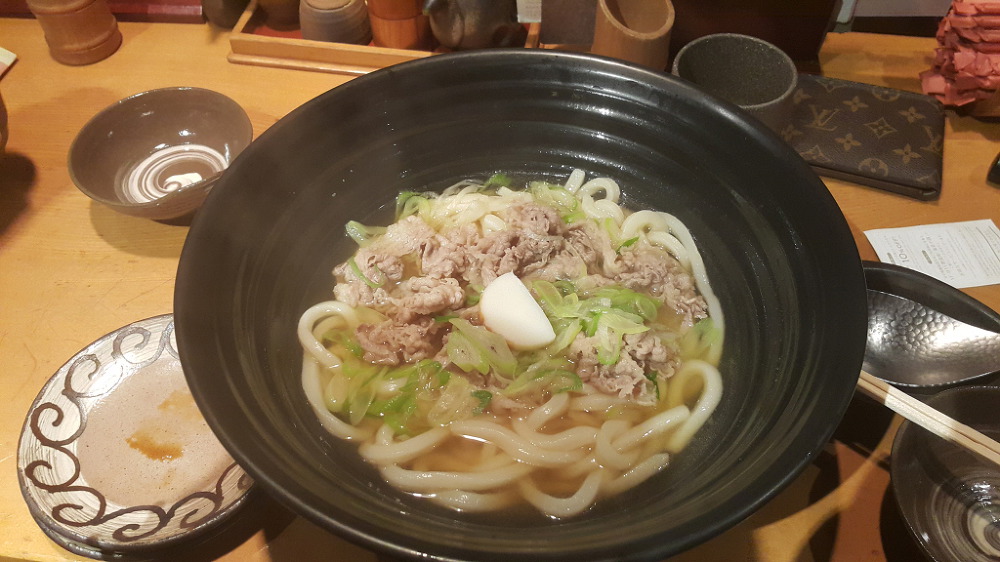 <일본 오사카 \"츠루동탄 소에몬초점\"> 세수대야(?) 우동과 한국에서는 맛볼 수 없었던 붕장어초밥 작업 사진 3