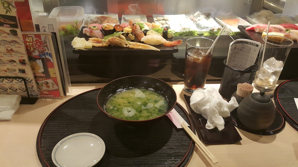 <도쿄 쓰키지시장 \"스시잔마이 본점\"> 신선한 초밥을 맛볼 수 있는 초밥집 작업 사진 10