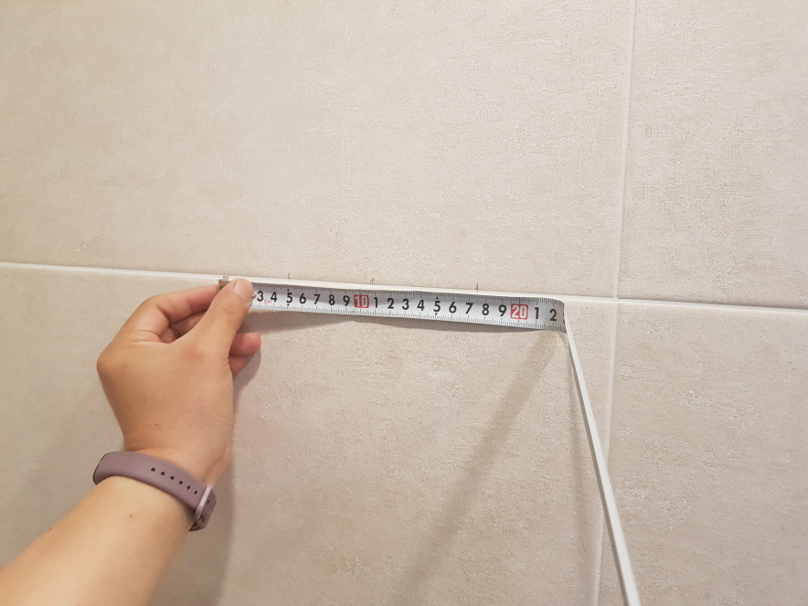 욕실(파우더룸) 벽걸이 거울 셀프 설치 작업 사진 4