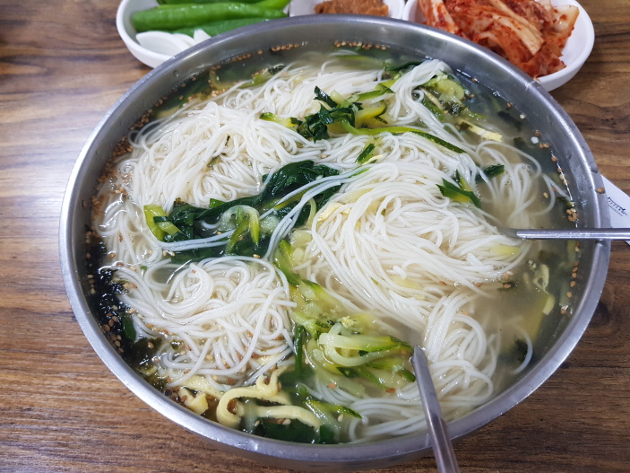 (4점) 경산시 압량읍 생활의달인 이금애 잔치국수. '잔치국수 본점' 작업 사진 5