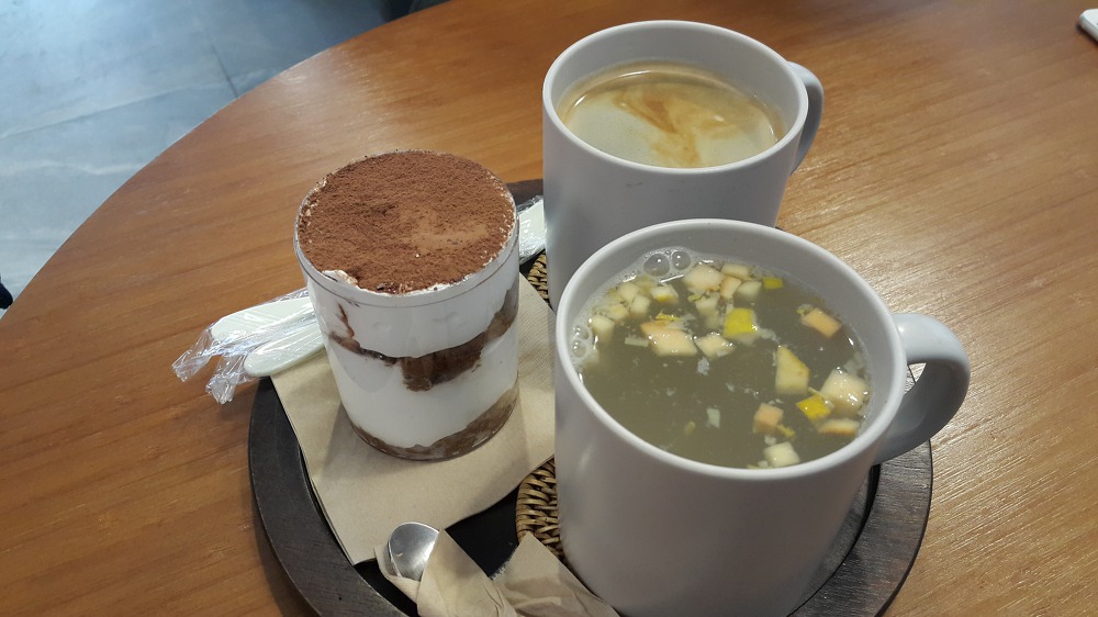 <대구 수성구 범어동 \"오퍼커피\"> 마스카포네 티라미수 너무 맛있어요 작업 사진 7