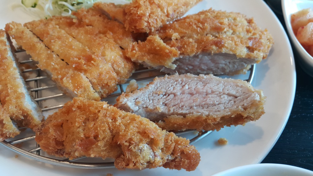 <양산 통도사 돈까스전문점 \"애니하우스\"> 안심돈까스 강추 작업 사진 6