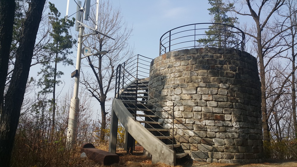 <대구 수성구 파동 \"법이산 사진찍기 좋은 곳\"> 수성못 벚꽃구경과 함께 수성못 뒤 법이산 등산 작업 사진 3