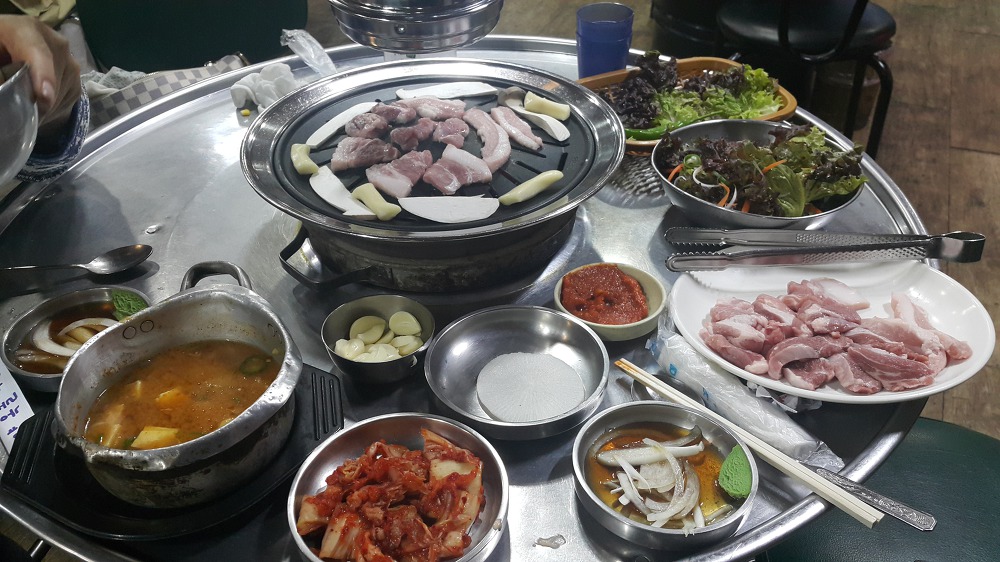 <경산 하양 \"옥돌막창\"> 이 집은 고기 먹으러 오는게 아니라 김치말이국수 먹으러 온다고요? 작업 사진 5