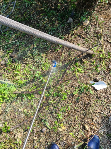 영천 상가 벌초 및 친환경 제초제 살포. 주택, 농지, 나대지, 상가(매장,기업,공장) 예초비용 포함. 작업 사진 11