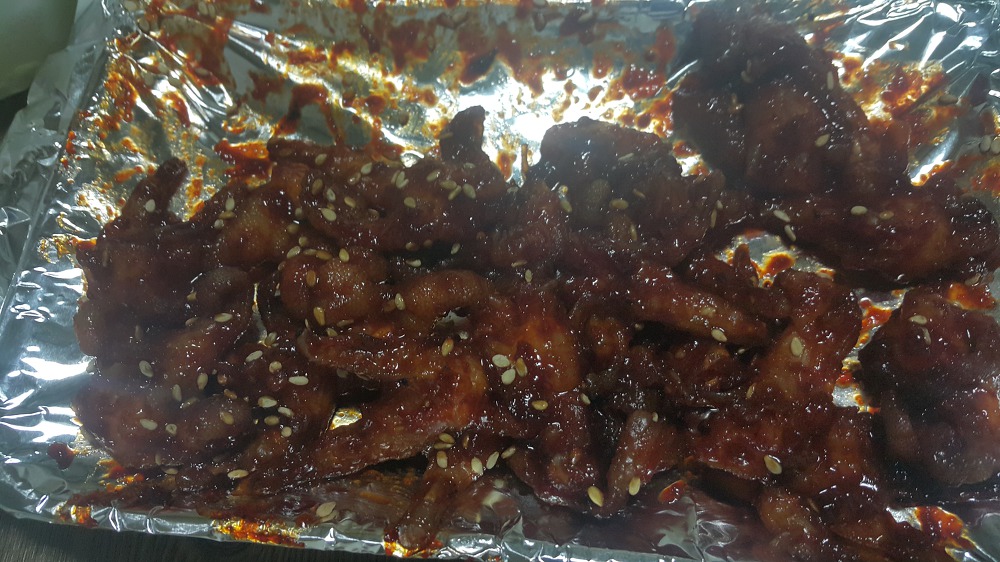 <경산 하양역앞 \"신불날개\"> 매운 닭발은 이 집이 가장 맛있는 듯 합니다. 작업 사진 6