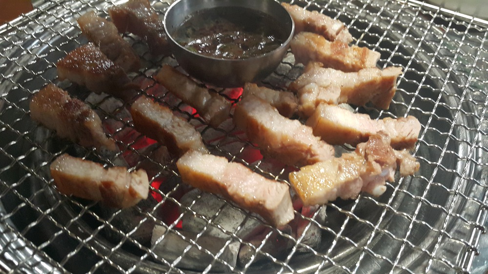 <대구 수성구 황금동 \"흑돈의 반란\"> 황금네거리 근처 제주오겹살과 흑돼지찌개 작업 사진 6
