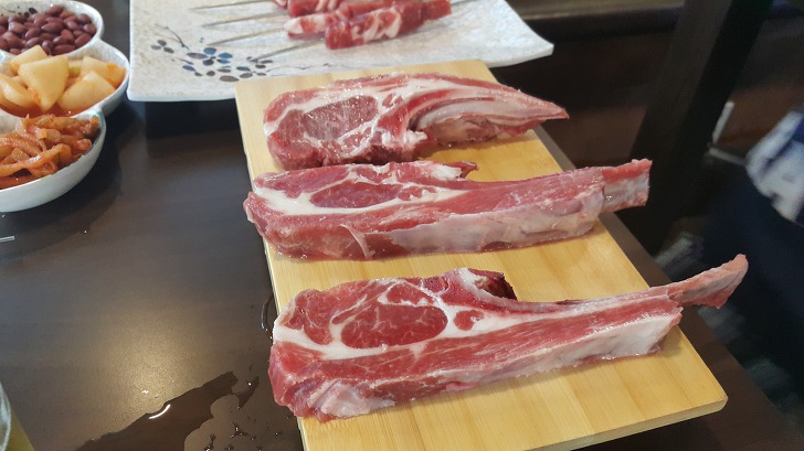 <수원 권선구 금곡동 \"진미양꼬치\"> 고급양갈비는 부드럽고 진짜 맛있네요. 작업 사진 8