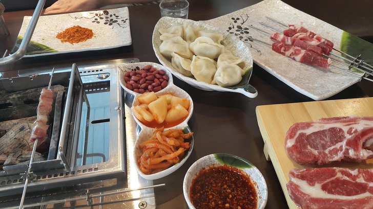 <수원 권선구 금곡동 \"진미양꼬치\"> 고급양갈비는 부드럽고 진짜 맛있네요. 작업 사진 7
