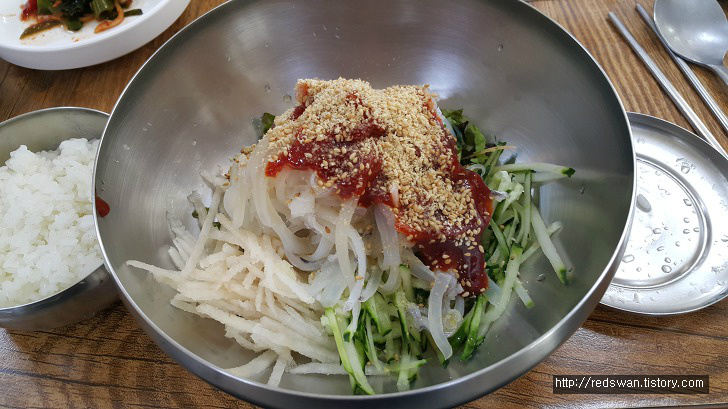 <울릉도 도동 \"향토회식당\"> 새콤 달달한 울릉도 물회 맛집 작업 사진 5