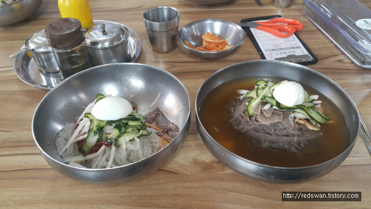 <포항 상원동 \"로타리냉면\"> 특이한 육수향이 나는 물냉면 작업 사진 4