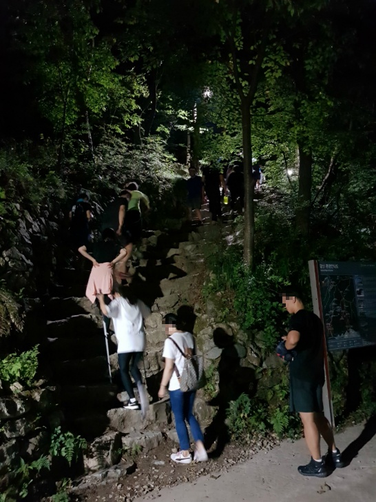 <대구 앞산 야간 등산> 안지랑골체육공원, 안일사, 앞산전망대 코스 작업 사진 5