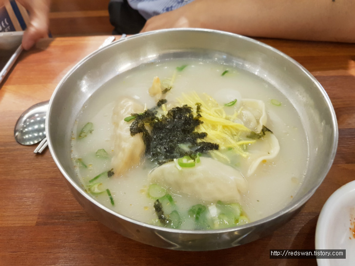 <대구 대백아울렛 \"북촌 손만두\"> 북촌피냉면과 북촌만둣국, 갈비만두 작업 사진 4