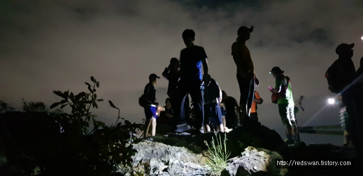 <대구 앞산 야간산행 \"청산유희\"> 왕굴코스 작업 사진 12