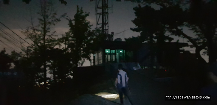 <대구 앞산 야간산행 \"청산유희\"> 왕굴코스 작업 사진 14