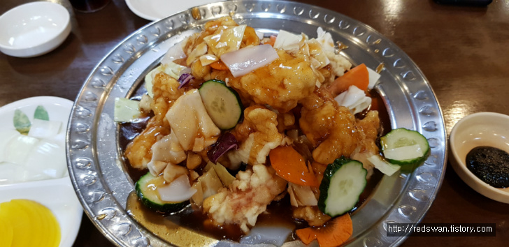 대구 남구 대명동 회성각. 대구 남구 중국집 맛집. 독특한 맛의 탕수육 작업 사진 5