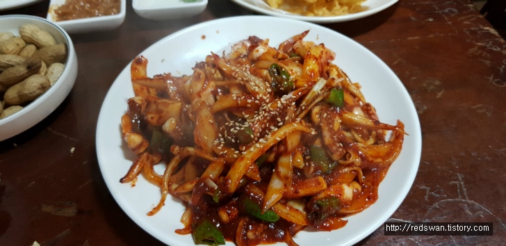 대구 수성구 두산동 짱산오징어. 두산동 소주 마시기 좋은 곳. 작업 사진 6