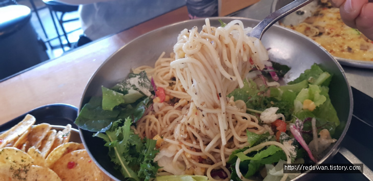 대구대 미즈컨테이너 본점. 오랜만에 먹는데 맛있네요. 작업 사진 10
