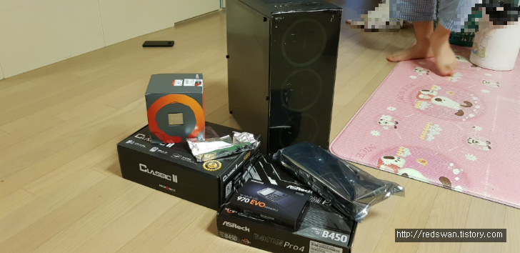 집에서 컴퓨터 조립하기. 라이젠2600 램8기가 지포스GTX1060 970EVO 작업 사진 3